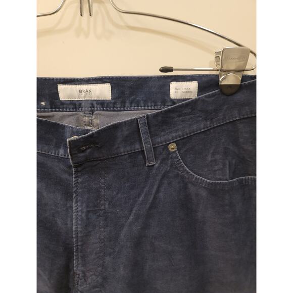 Men's Brax Chuck Modern Fit Blue Corduroy Pants - Picture 7 of 10